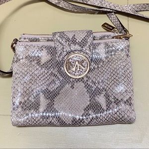 MK purse in excellent condition